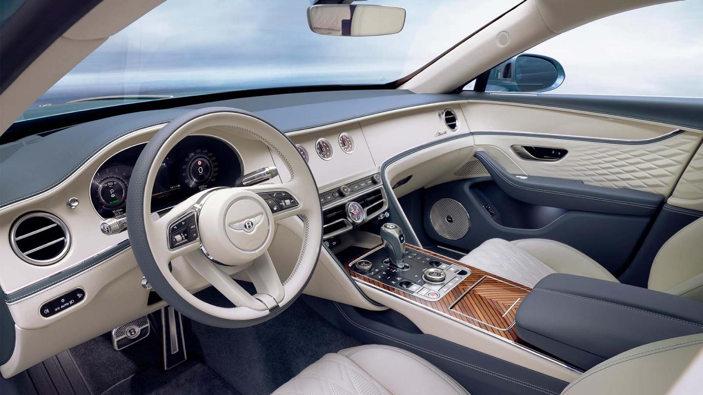 Flying Spur Azure 인테리어